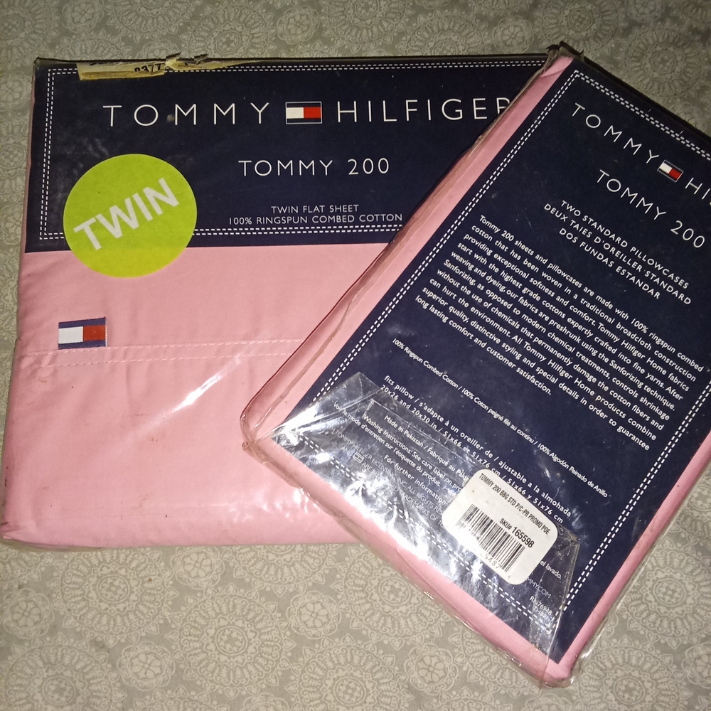 Tommy Hilfiger Twin Flat Sheet in Soft Pink